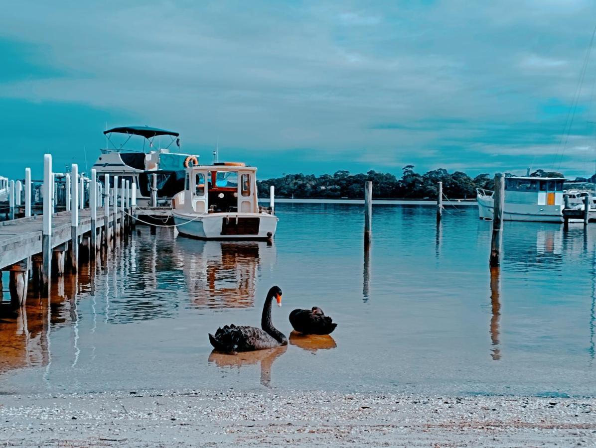 The View - Captains Cove Waterfront Resort Paynesville Exterior foto